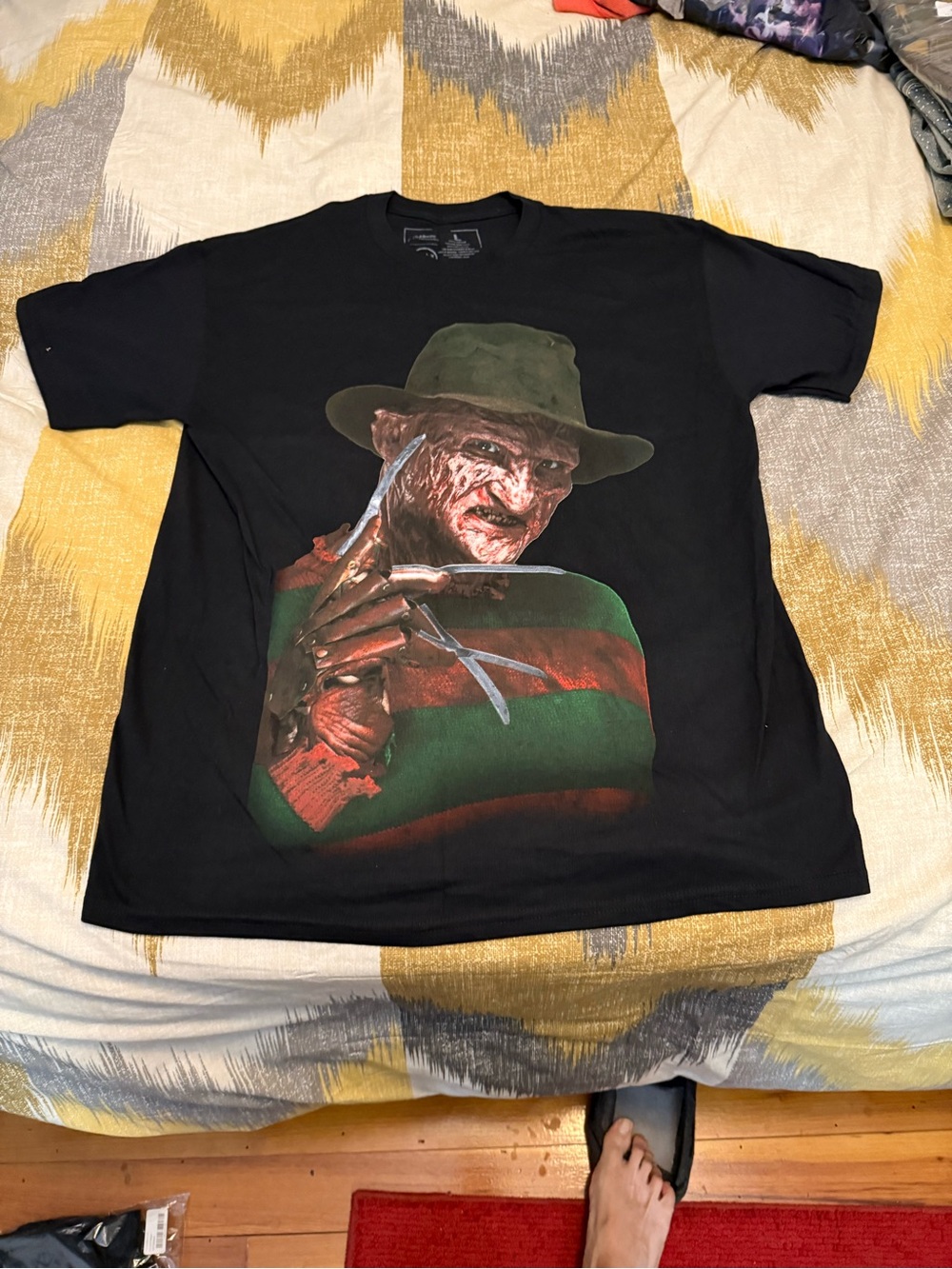 CVLA Freddy Black Short-Sleeve Graphic Tee with Horror Character Size L